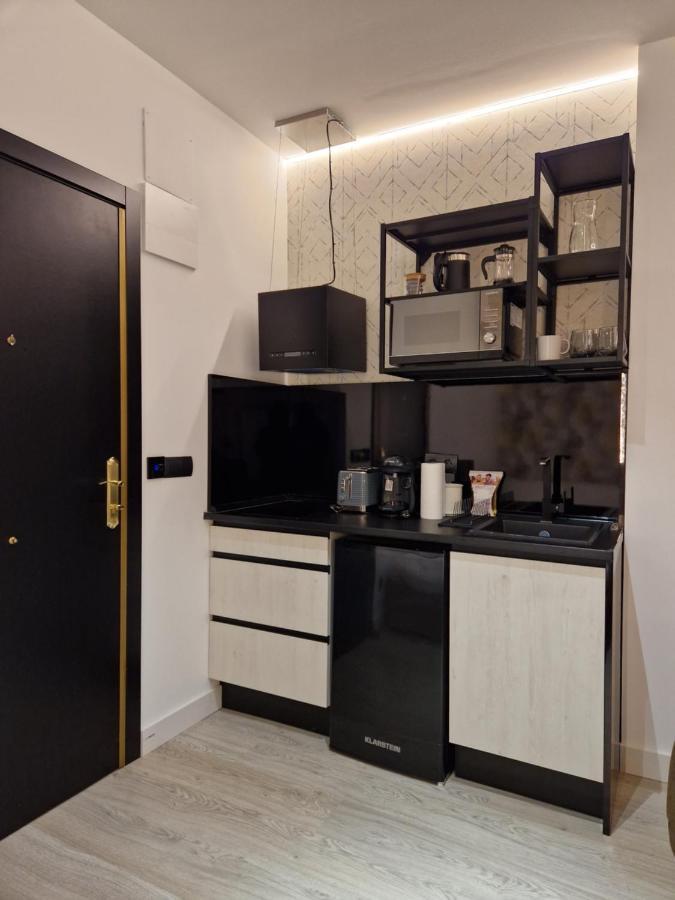 Apartamentos Wur Madrid Esterno foto